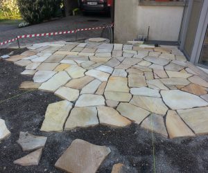 Formwilderplattenbelag Jurakalk